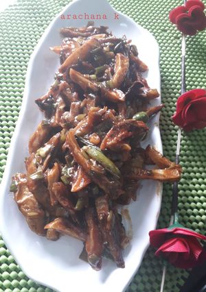 A picture of French fries with Chinese style.