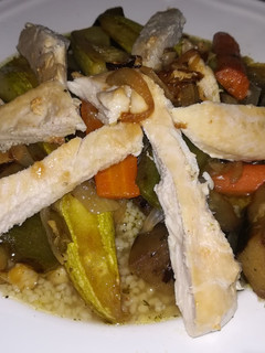 Foto principal de Cus Cus con verduras, garbanzos y pollo