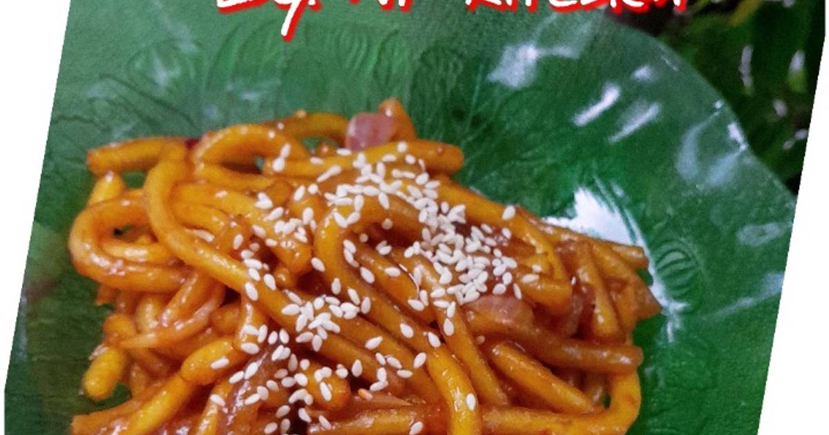 Resep Mie Kenyol Pedas Mudah dan Praktis Dihidangkan
