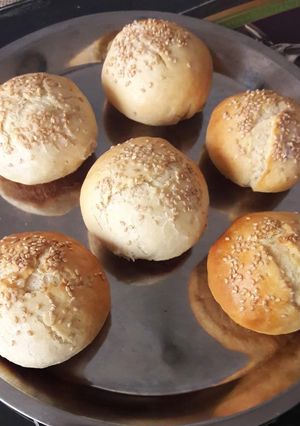 A picture of Buns.