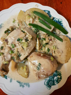 Una foto de Pechuga de pollo a la crema de verdeo