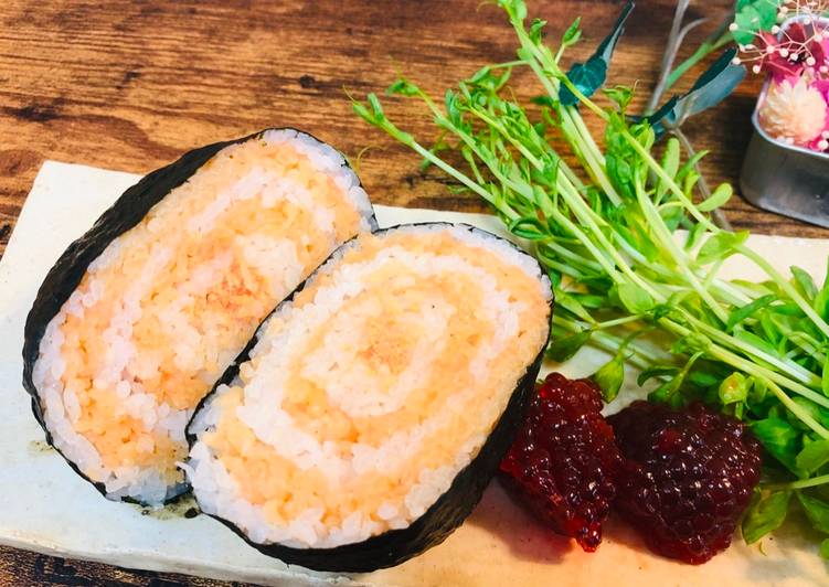 Salmon Pink Spiral Onigiri Rice Ball ?