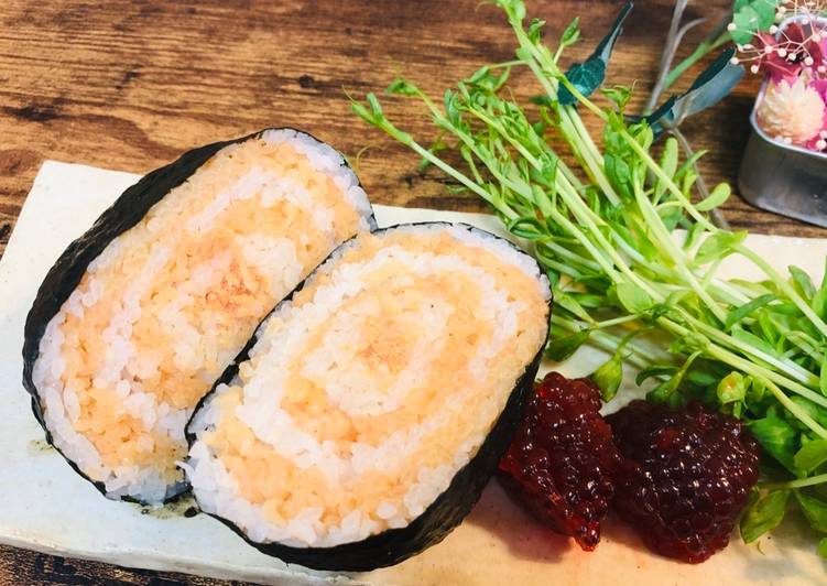 Recipe of Perfect Salmon Pink Spiral Onigiri Rice Ball 🍙