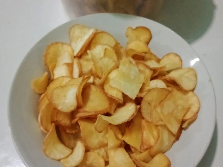 Langkah Gampang Membikin Resep Keripik Singkong yang Uenak Anti Ribet, Bikin Ngiler