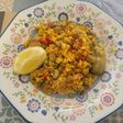 Paella de habas tiernas con su vaina