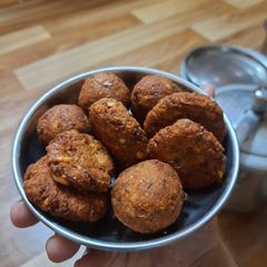 A picture of Falafal.