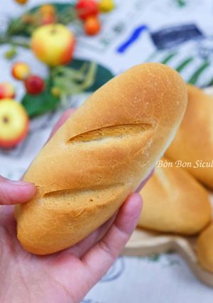 Hình của món Bánh Mì Việt Nam Nhí.
