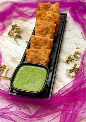 मैंगी नूडल्स स्प्रिंग रोल (maggi noodles spring roll recipe in Hindi) रेसिपी मुख्य फोटो