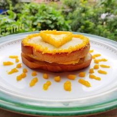 A picture of Mango Sandwich.