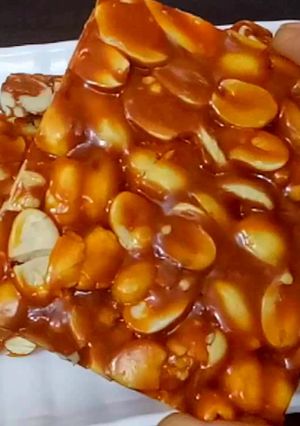 मूंगफली की चिक्की (Moongphali ki chikki recipe in hindi) रेसिपी मुख्य फोटो