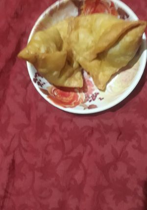 A picture of Chatpata samosa.