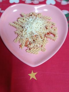 Φωτογραφία της συνταγής Βίδες με σάλτσα φέτας και ντομάτας στο πυρέξ 😋