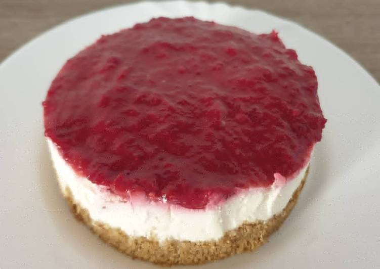Step-by-Step Guide to Make Qualsiasi sera della settimana Cheesecake senza zucchero