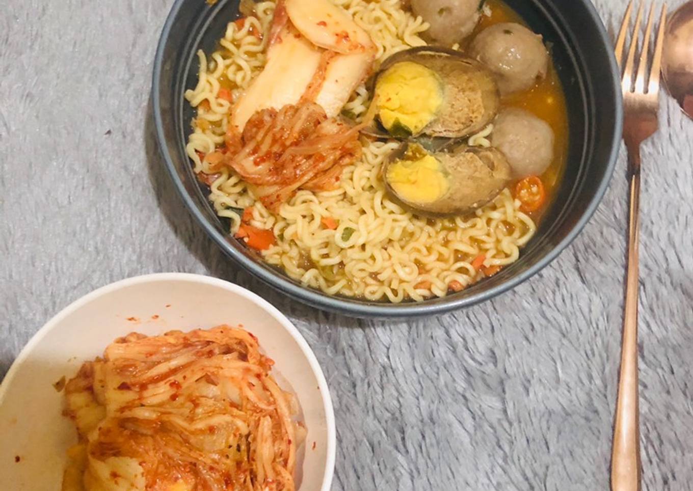 Ramyeon Kimchi (pakai bahan instan semua)