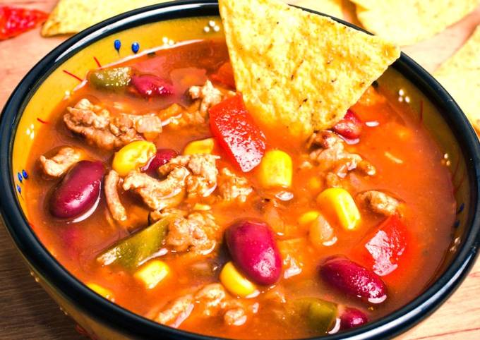 Мексиканский суп с сосисок