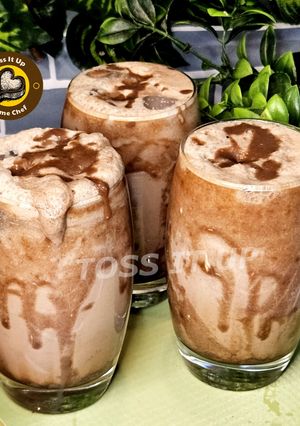 A picture of Cold Chocolate Drink With Gond Katira A Healthy Summer Treat.