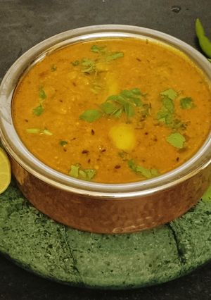 दही बाले रसीले आलू (dahi wale rasile aloo recipe in hindi) रेसिपी मुख्य फोटो