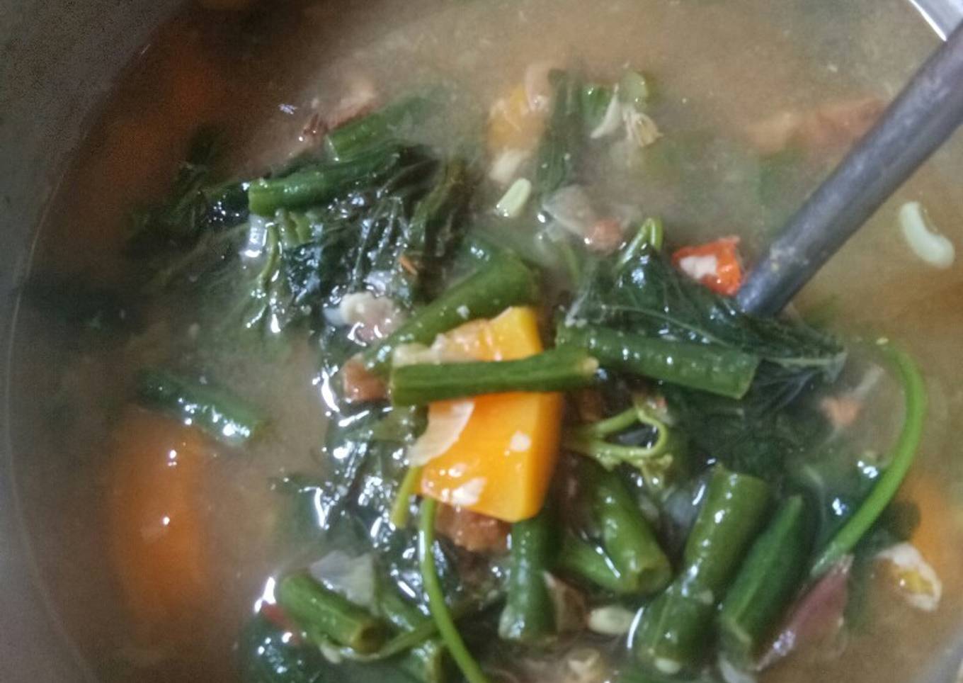 Sup sayur dengan asam jawa