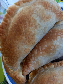 Una foto de Empanadas de Verdura y Salsa Blanca