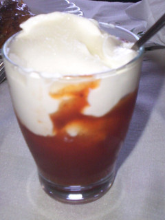 Una foto de Copa de mermelada con yogur griego