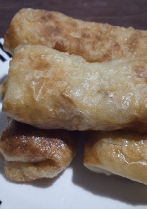 Una foto de Lumpias o Rollitos Primavera