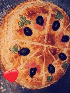 صورة لوصفة كوكا بالعجينة المورقة