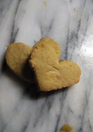 A picture of Heart shaped peanut butter cookies.
