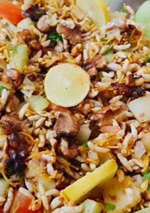 A picture of Jhal muri.