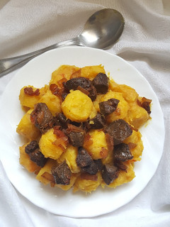 A picture of Peanut Butter Matoke With Fried Liver.