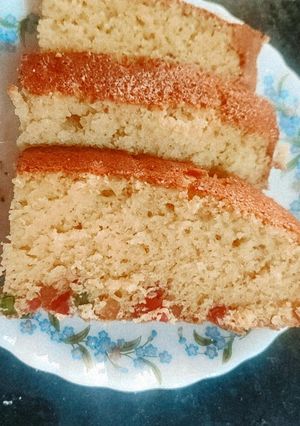 A picture of Tutti Fruity Pineapple Slice Cake.