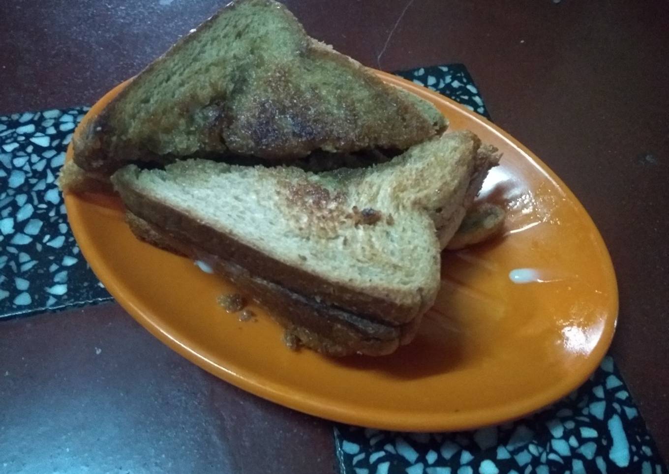 Fried sweet sandwich