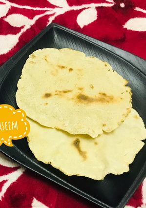 A picture of Jowar roti.