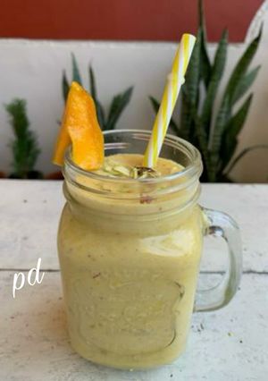 रॉयल मैंगो थिकशेक(royal mango thick shake recipe in hindi) रेसिपी मुख्य फोटो