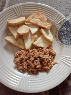 Soyayyen dankalin Hausa da Sauce din kwai ainihin hoton girkin