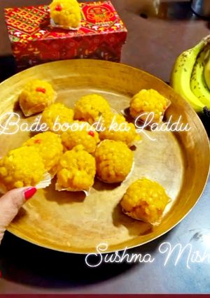 A picture of Large Boondi Ladoo.