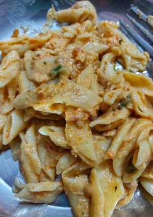 A picture of Cheesy pasta.