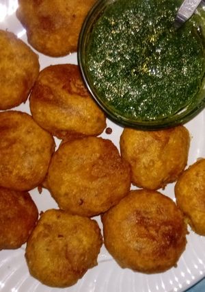 A picture of Aloo chop.