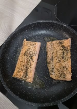 Une photo de Pavé de saumon mariné citron aneth