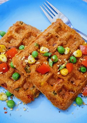 A picture of Eggless Veggie Semolina Waffles.