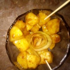 A picture of Apple chaat.