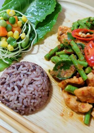 รูปของ ผัดพริกแกงอกไก่ (อาหารคลีน)