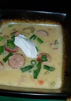 A picture of Beer cheese soup.