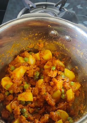 फ्रोजन मटर बड़ी की सब्जी रेसिपी मुख्य फोटो