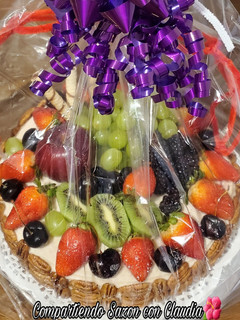 Una foto de Gelatina Canasta con frutas🌺