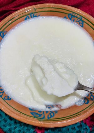 A picture of How to make Yogurt at home.