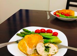 Una foto de Chuletas de pollo estilo Kiev Котлета по-київськи котлета по-киевски🇷🇺🇺🇦🇺🇾🇯🇵チキンキエフ