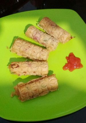 Foto resep Baksos Mobu (bakwan sosis motif bunga) 😅