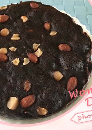 A picture of Super Easy Rice Cooker Brownies.