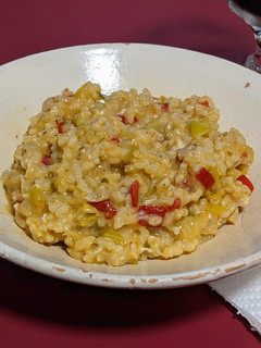 Una foto de Risotto de anchoa y piquillo al camembert