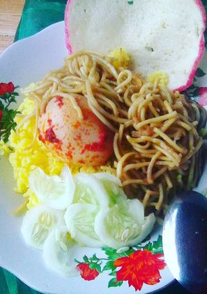 Foto resep Naskun,dg telor bumbu merah dan mie goreng
